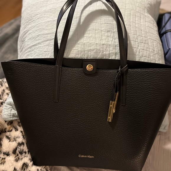 Brand NWOT black Calvin Klein tote - Picture 2 of 5